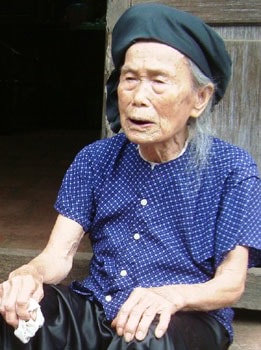 Di sản nhân văn sống Ngô Thị Nhi (chụp cách đây 3 năm khi cụ 87 tuổi) người làng quan họ Viêm Xá (tức làng Diềm) Bắc Ninh