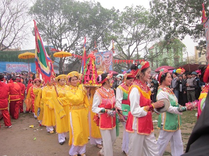 Rước lễ hội làng Diềm